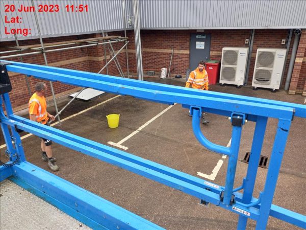 Genie GS3369 Scissorlift 4x4 - Image 7