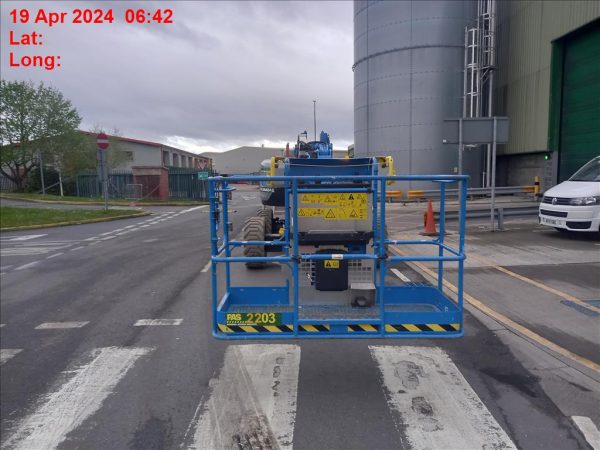 Genie Z60/37RT Articulating Boom lift - Image 3