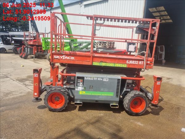 Skyjack SJ 6832 RT