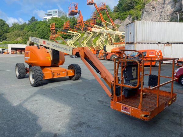 JLG 600AJ