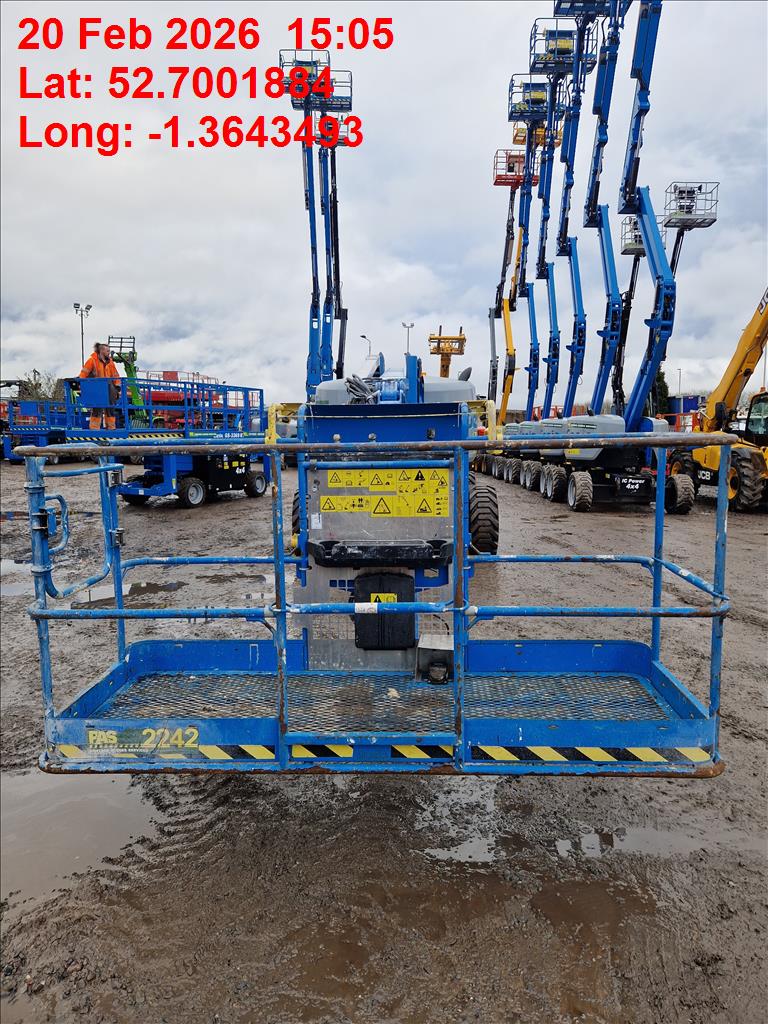 Genie Z62/40RT Articulated boomlift - Image 6
