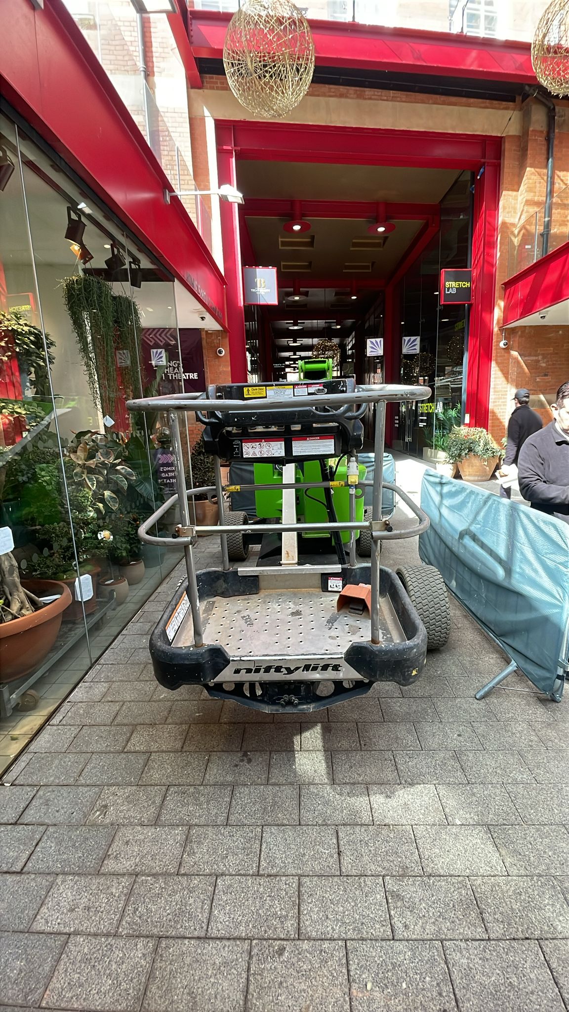 Niftylift HR12LE Articulating boom lift - Image 6